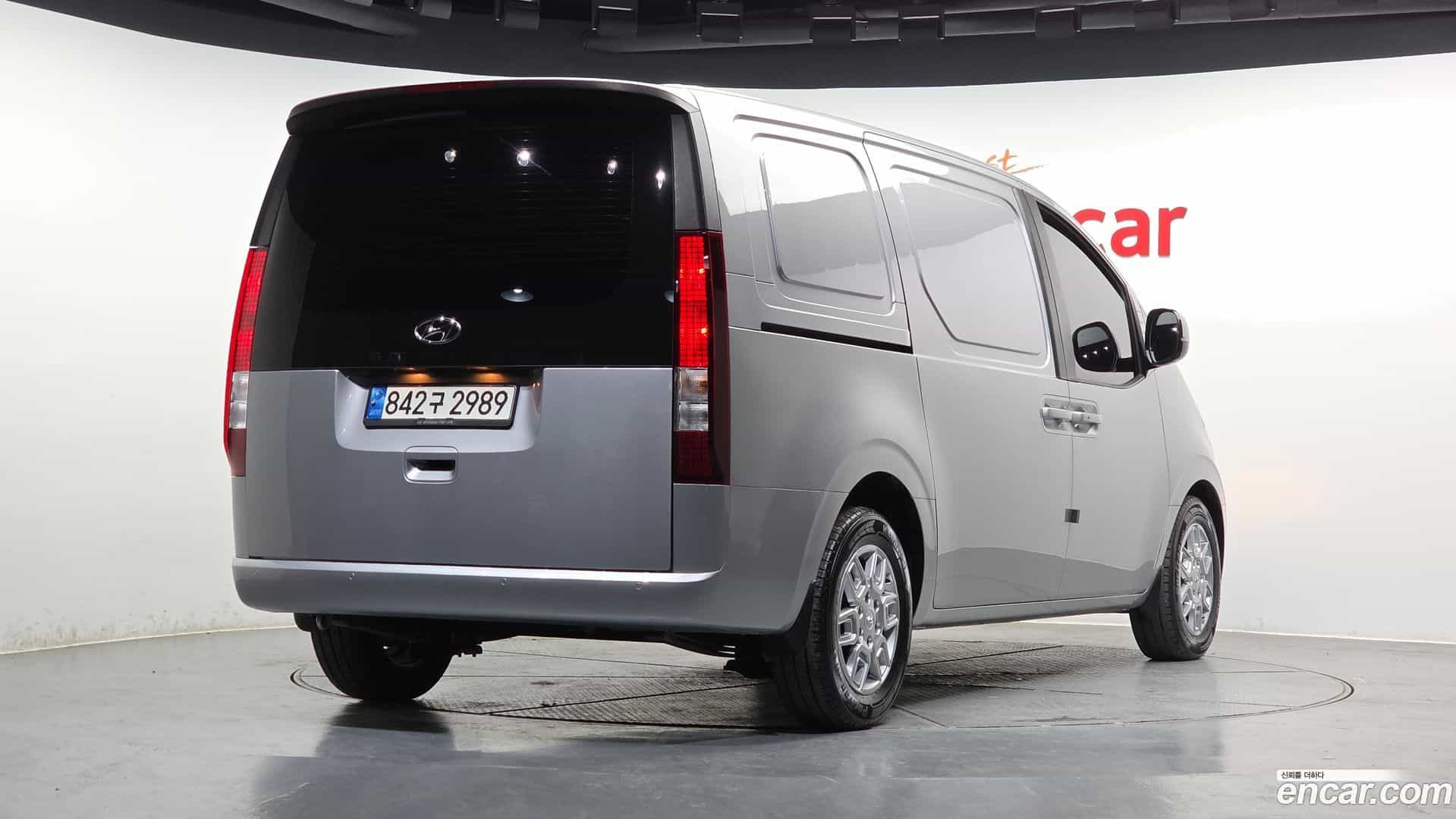 Staria Hyundai 2023.1-OUTER-002