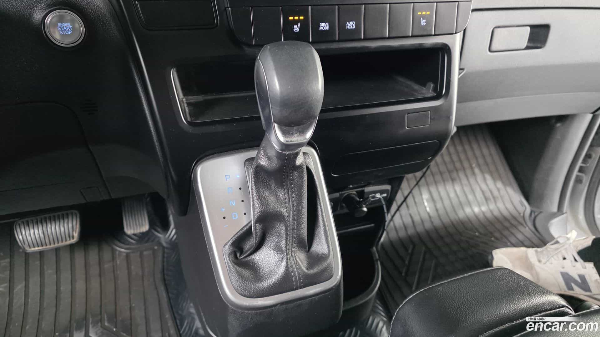 Staria Hyundai 2023.1-INNER-009