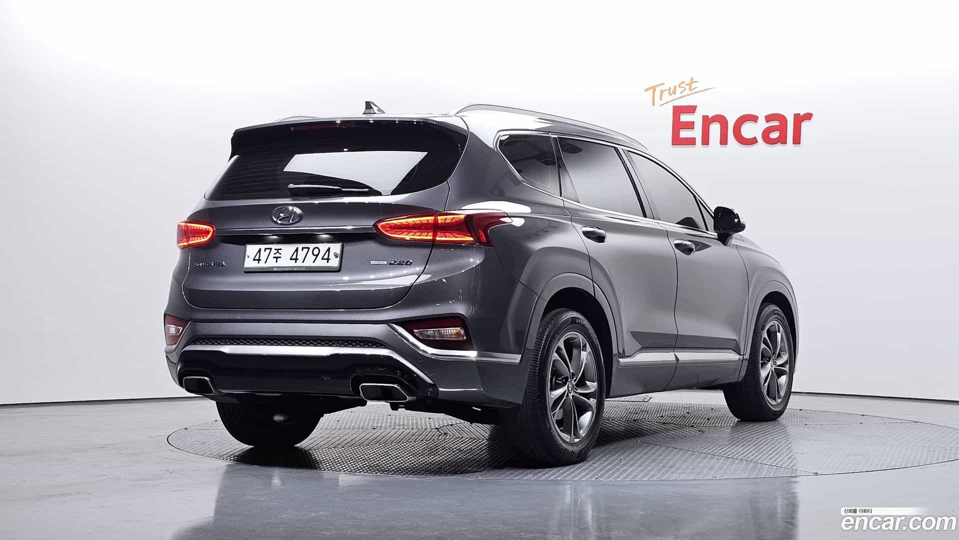 Santafe Hyundai 2018.8-OUTER-002