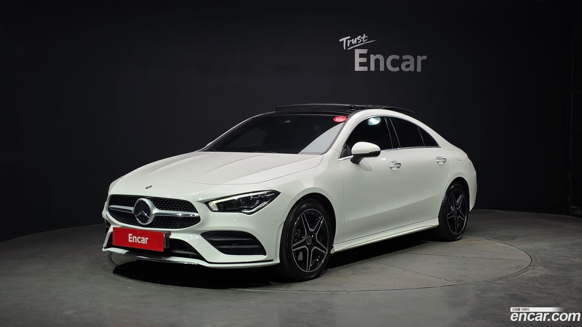 Main__Slider__Photo:CLA-Class Mercedes-Benz 2021.0-0