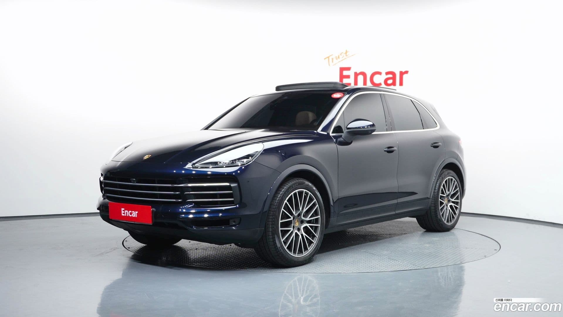 Main__Slider__Photo:Cayenne Porsche 2019.11-0