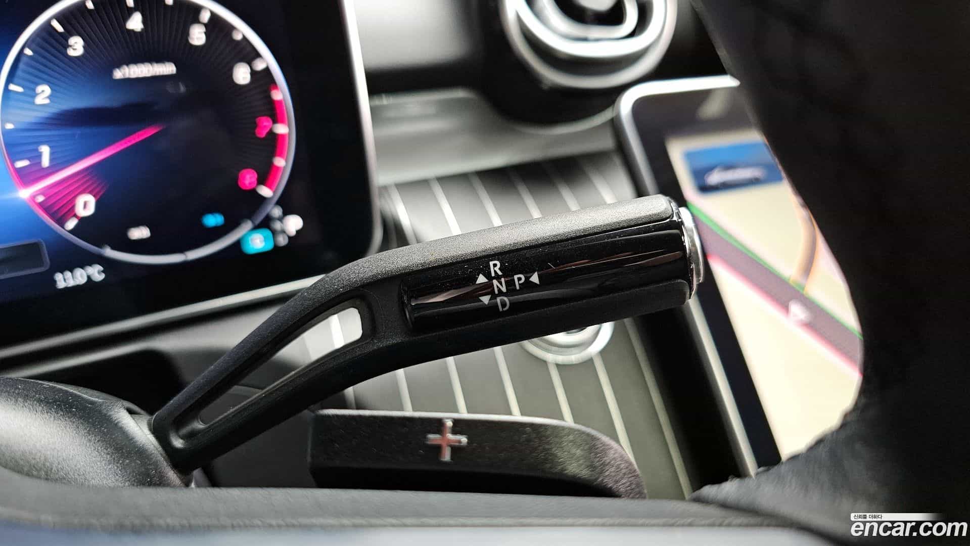 C-Class Mercedes-Benz 2022.3-INNER-009