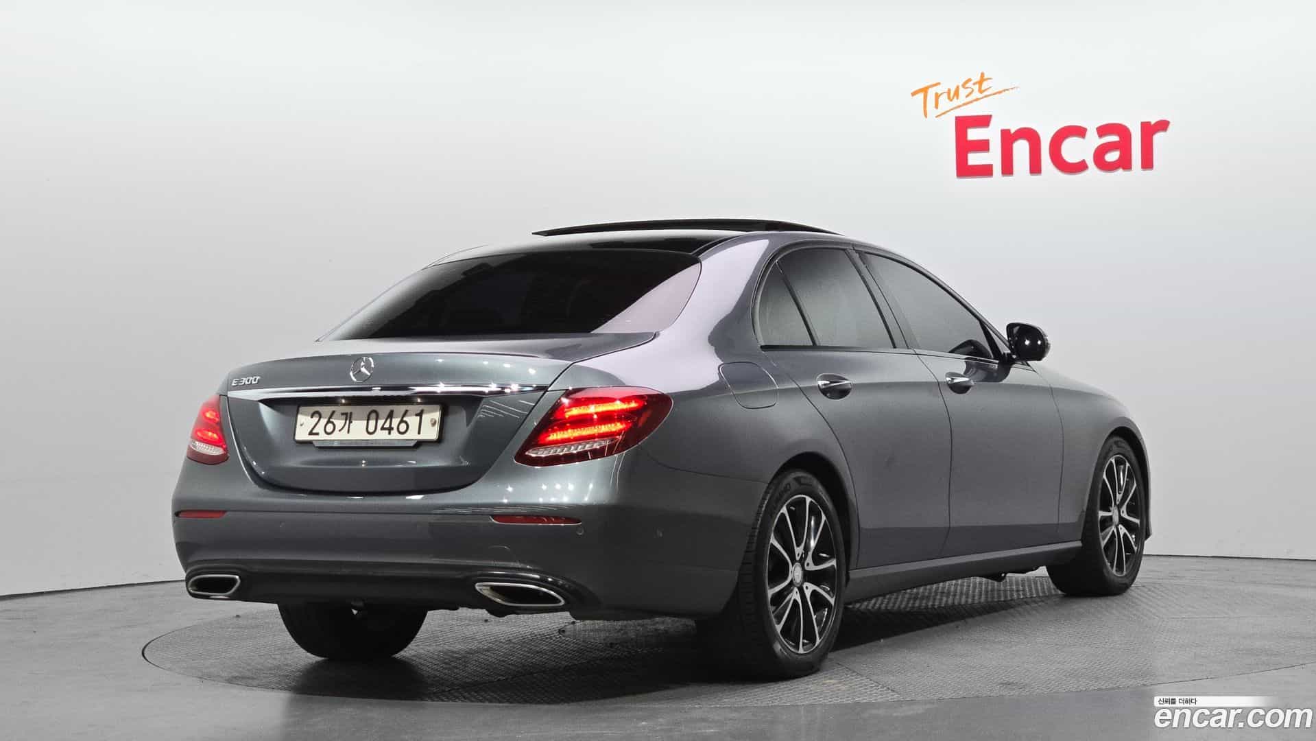 E-Class Mercedes-Benz 2016.6-OUTER-002