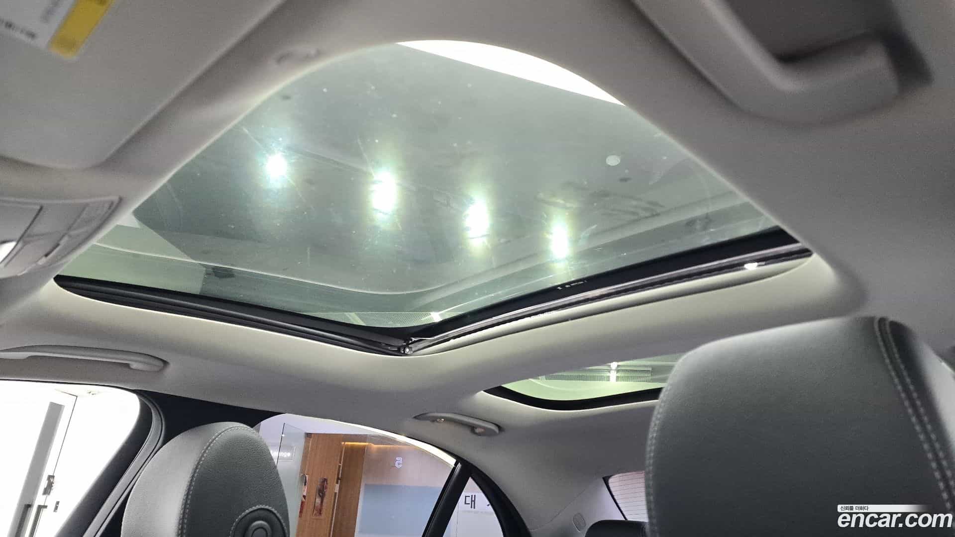E-Class Mercedes-Benz 2016.6-OPTION-023