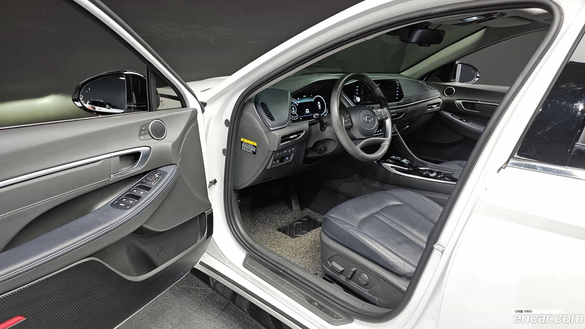 Sonata Hyundai 2020.3-INNER-010