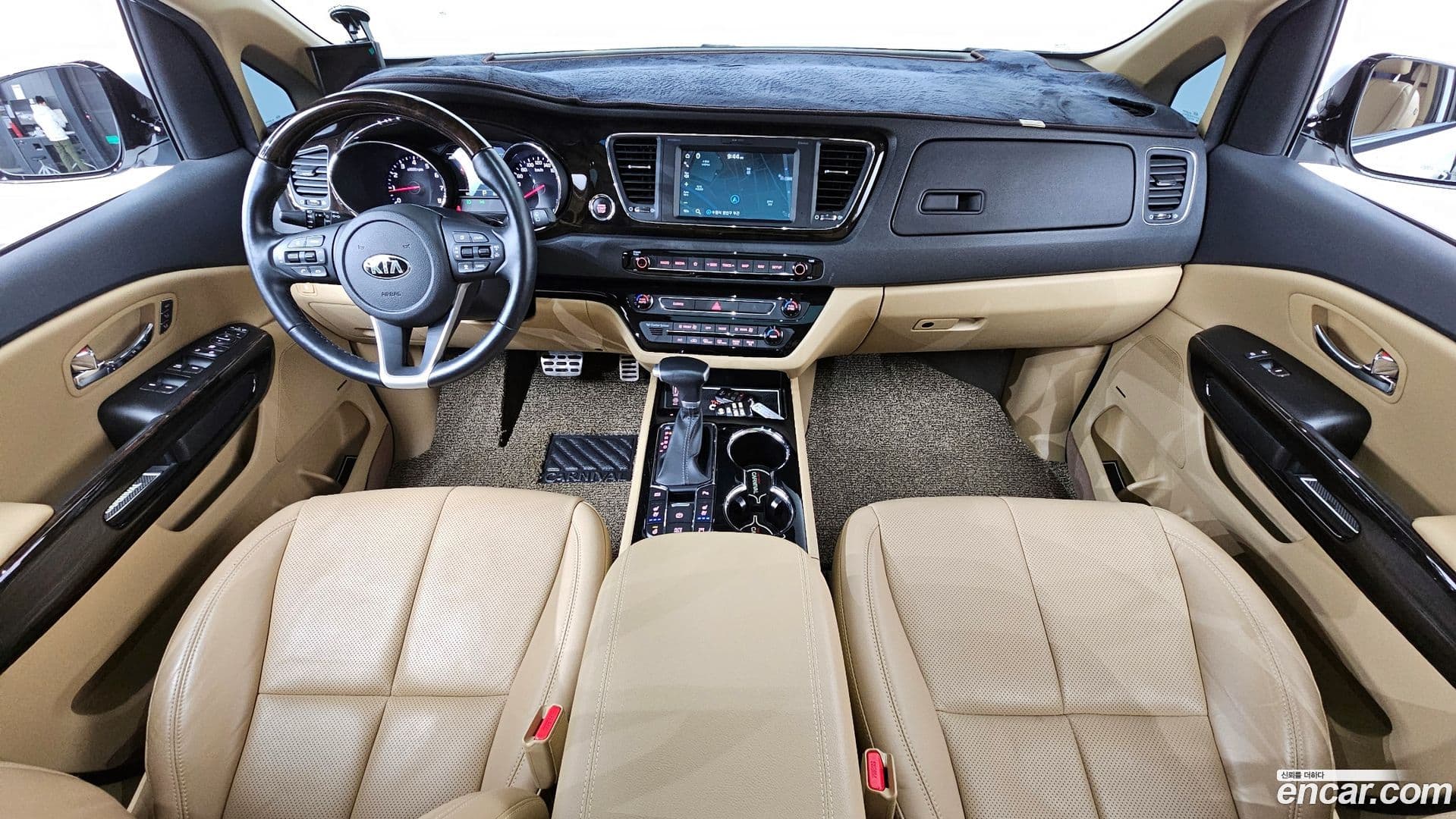 Main__Slider__Photo:Canival Kia 2019.4-6