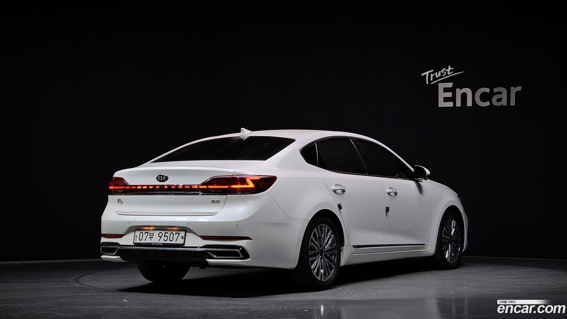 Main__Slider__Photo:K7 Kia 2019.7-1