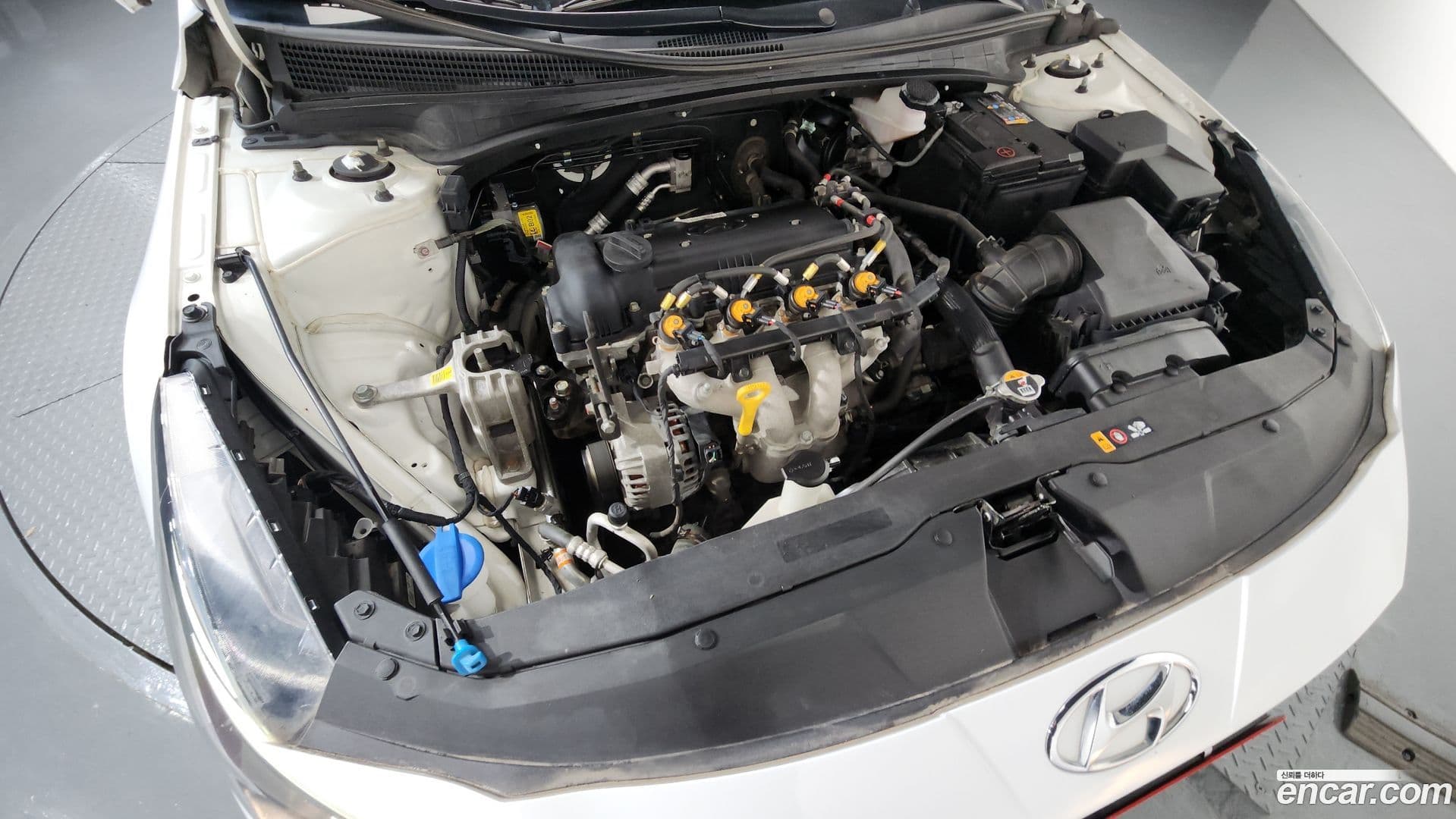 Main__Slider__Photo:AVANTE Hyundai 2022.8-5