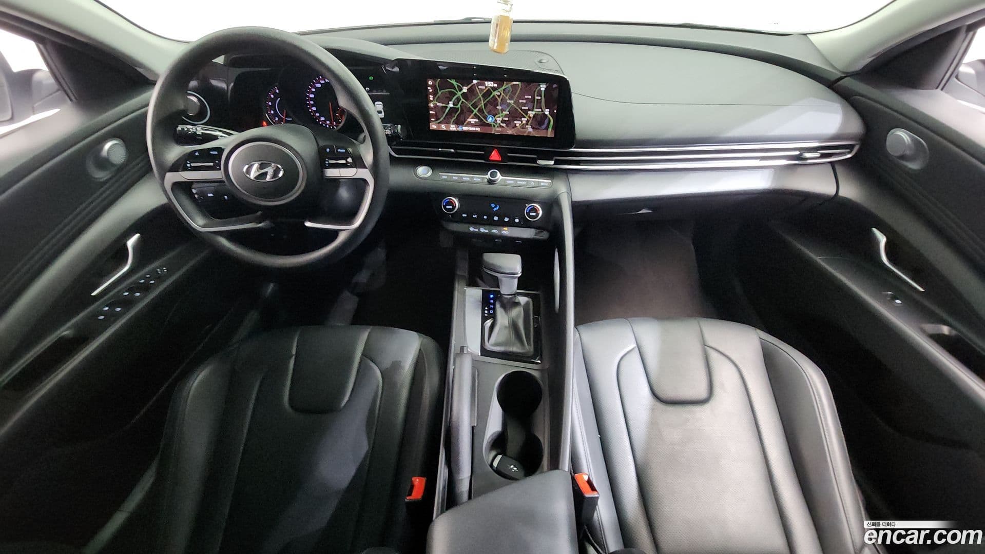 Main__Slider__Photo:AVANTE Hyundai 2022.8-6