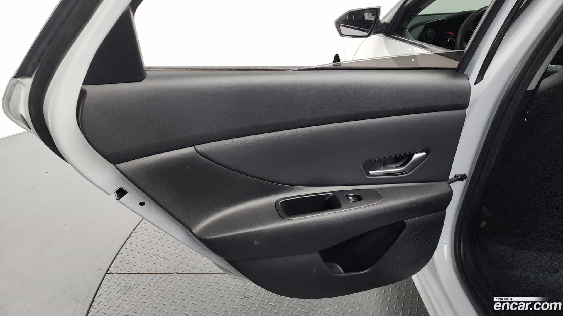 AVANTE Hyundai 2022.8-INNER-035