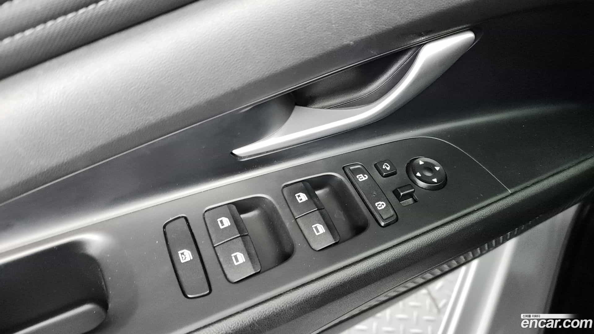 AVANTE Hyundai 2022.8-OPTION-042