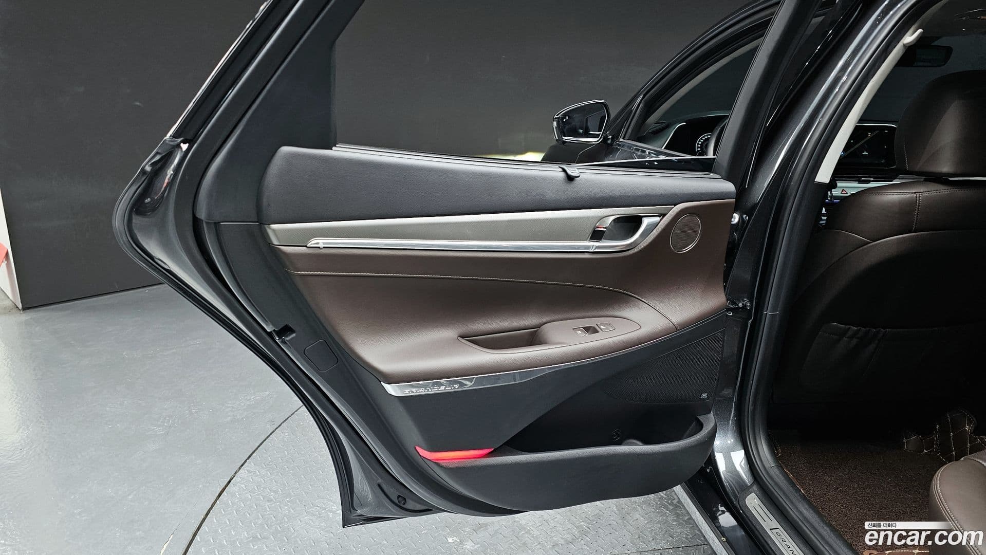 Main__Slider__Photo:Grandeur Hyundai 2021.2-25