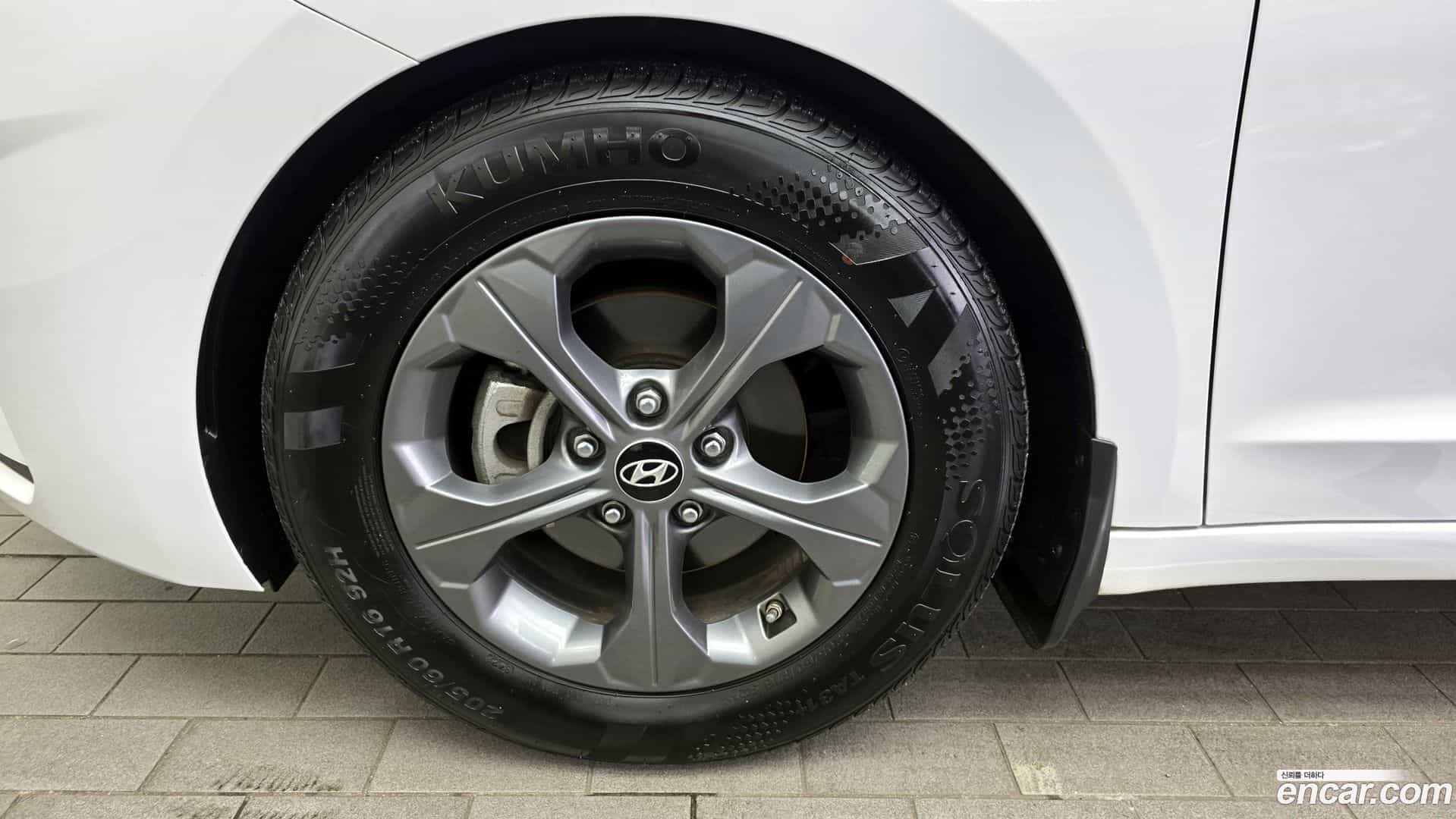 AVANTE Hyundai 2019.10-OUTER-005