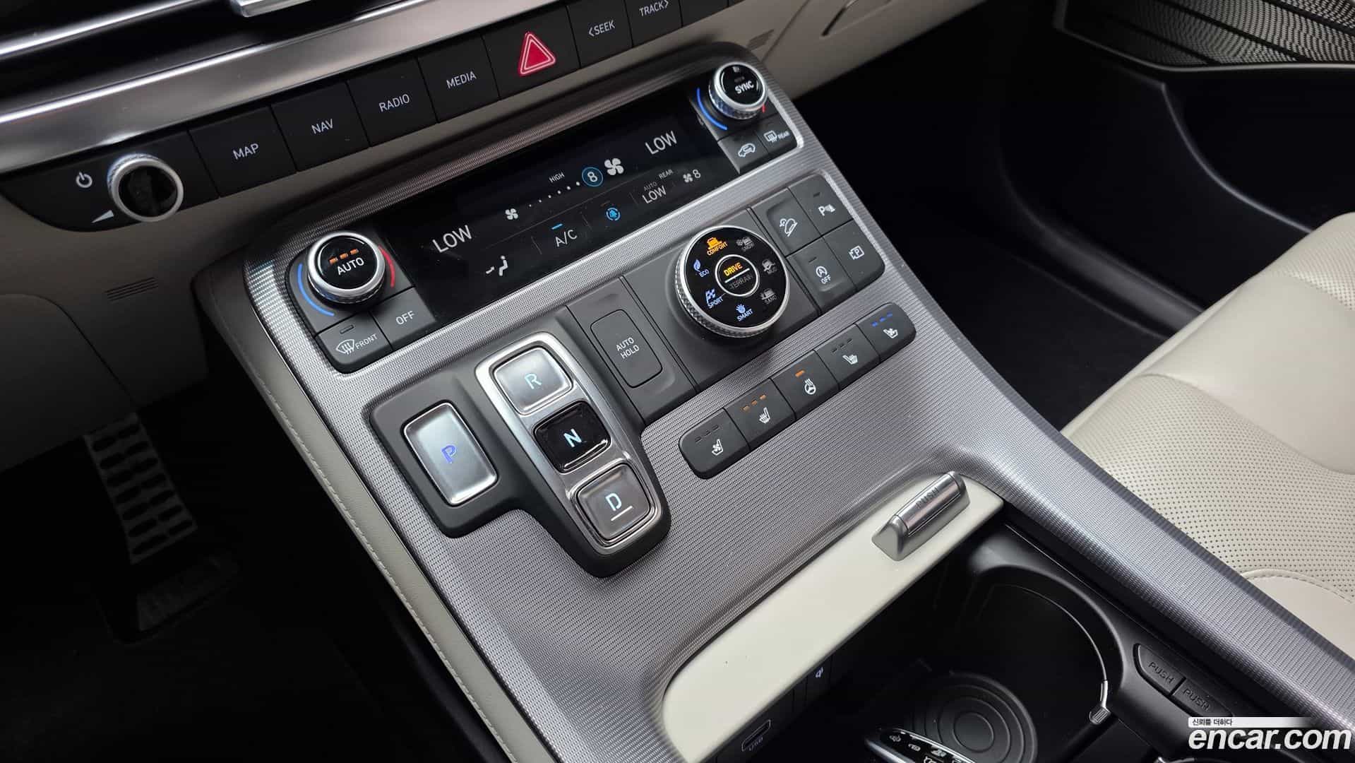 Palisade Hyundai 2022.9-INNER-009