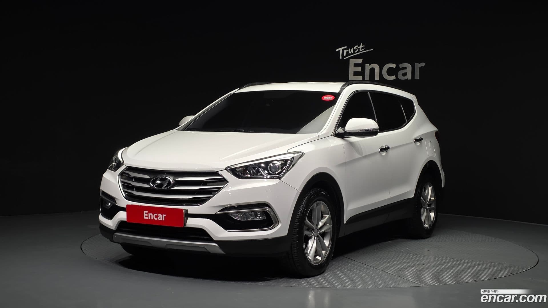 Main__Slider__Photo:Santafe Hyundai 2016.1-0