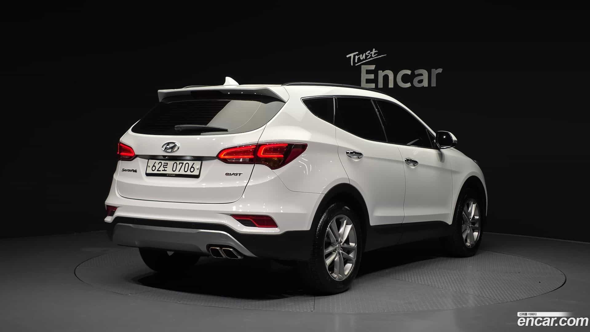 Santafe Hyundai 2016.1-OUTER-002