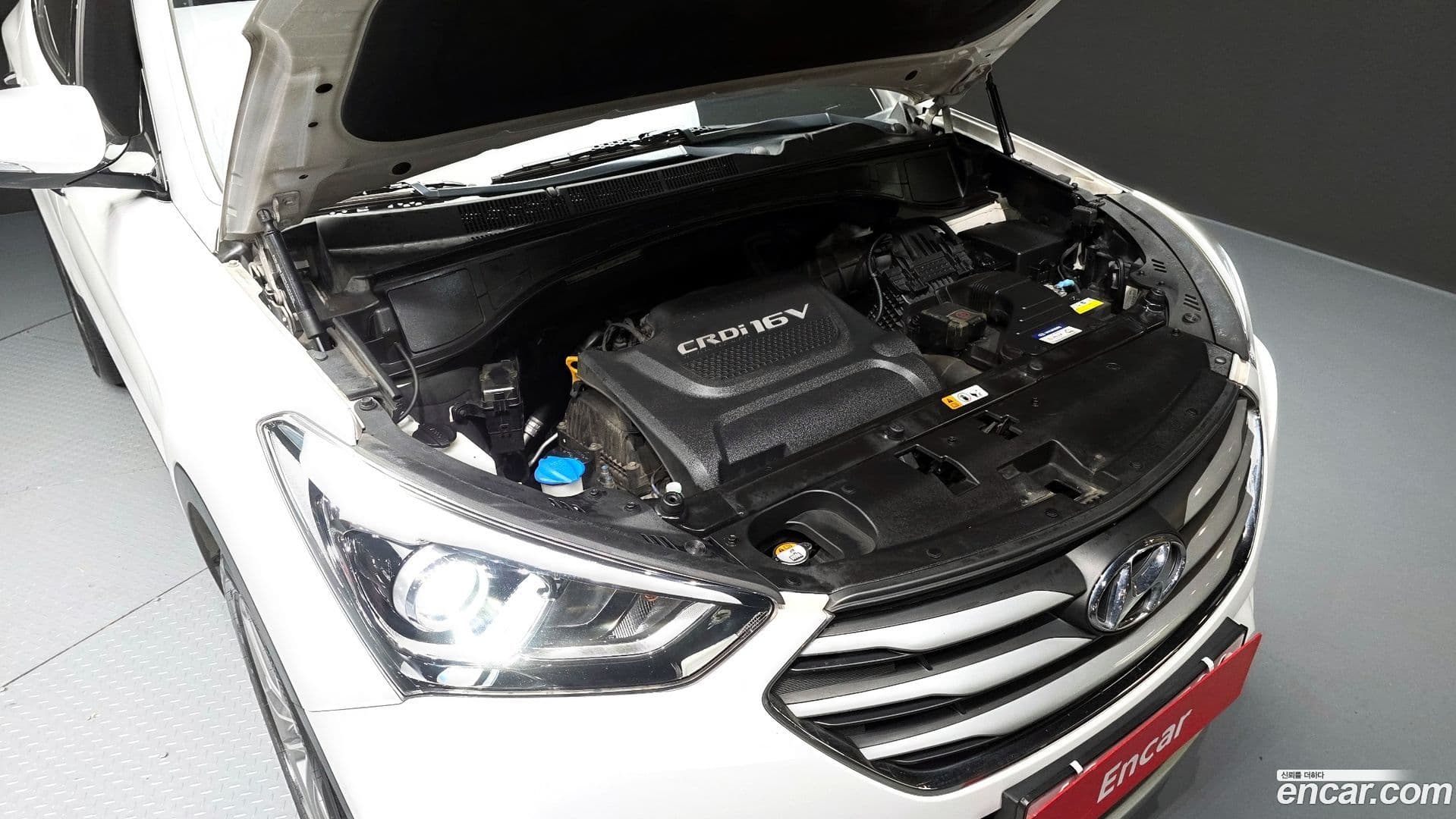 Main__Slider__Photo:Santafe Hyundai 2016.1-5