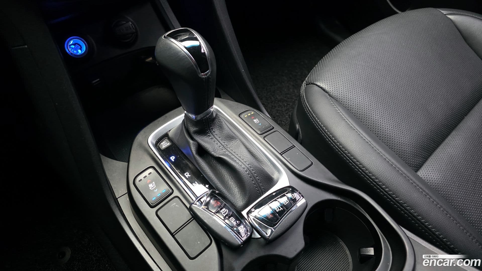 Main__Slider__Photo:Santafe Hyundai 2016.1-8
