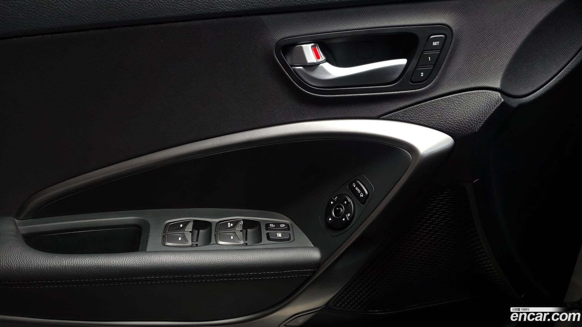 Main__Slider__Photo:Santafe Hyundai 2016.1-17