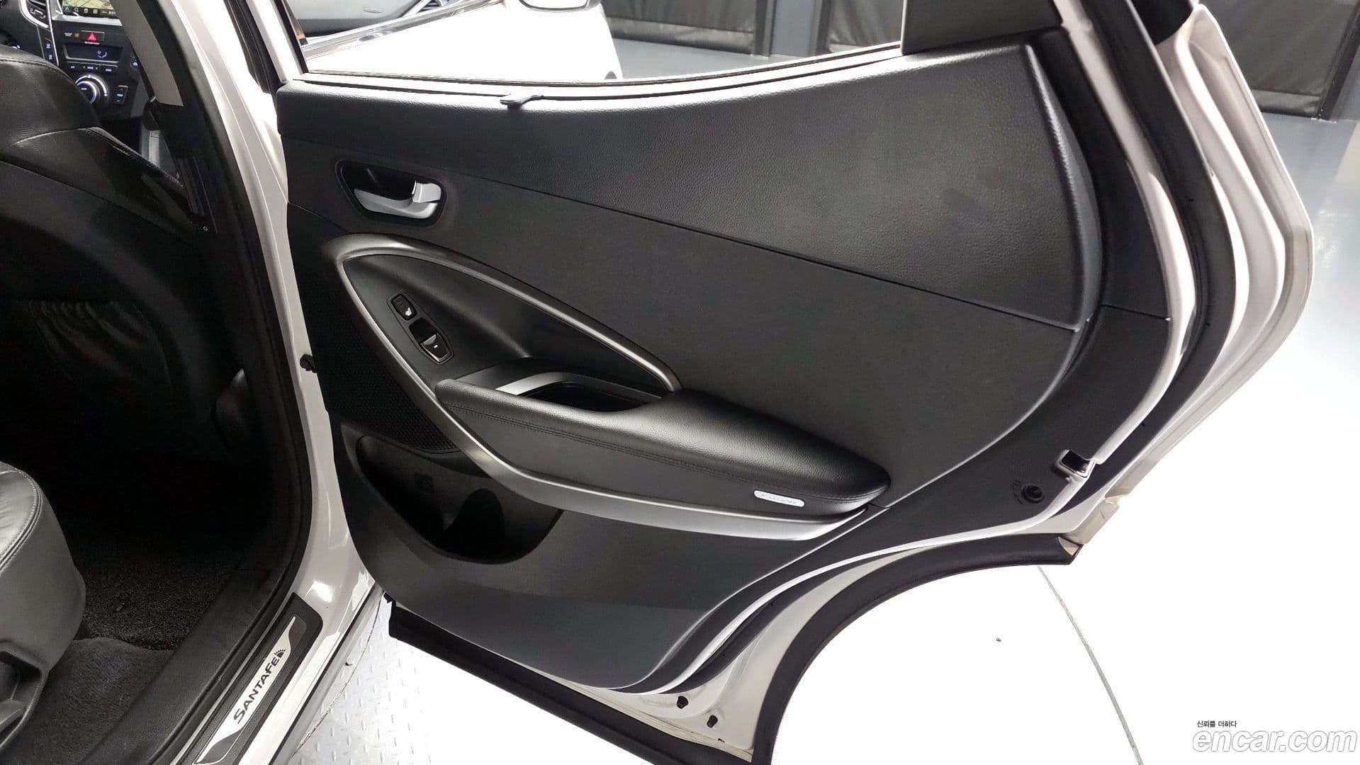Main__Slider__Photo:Santafe Hyundai 2016.1-24