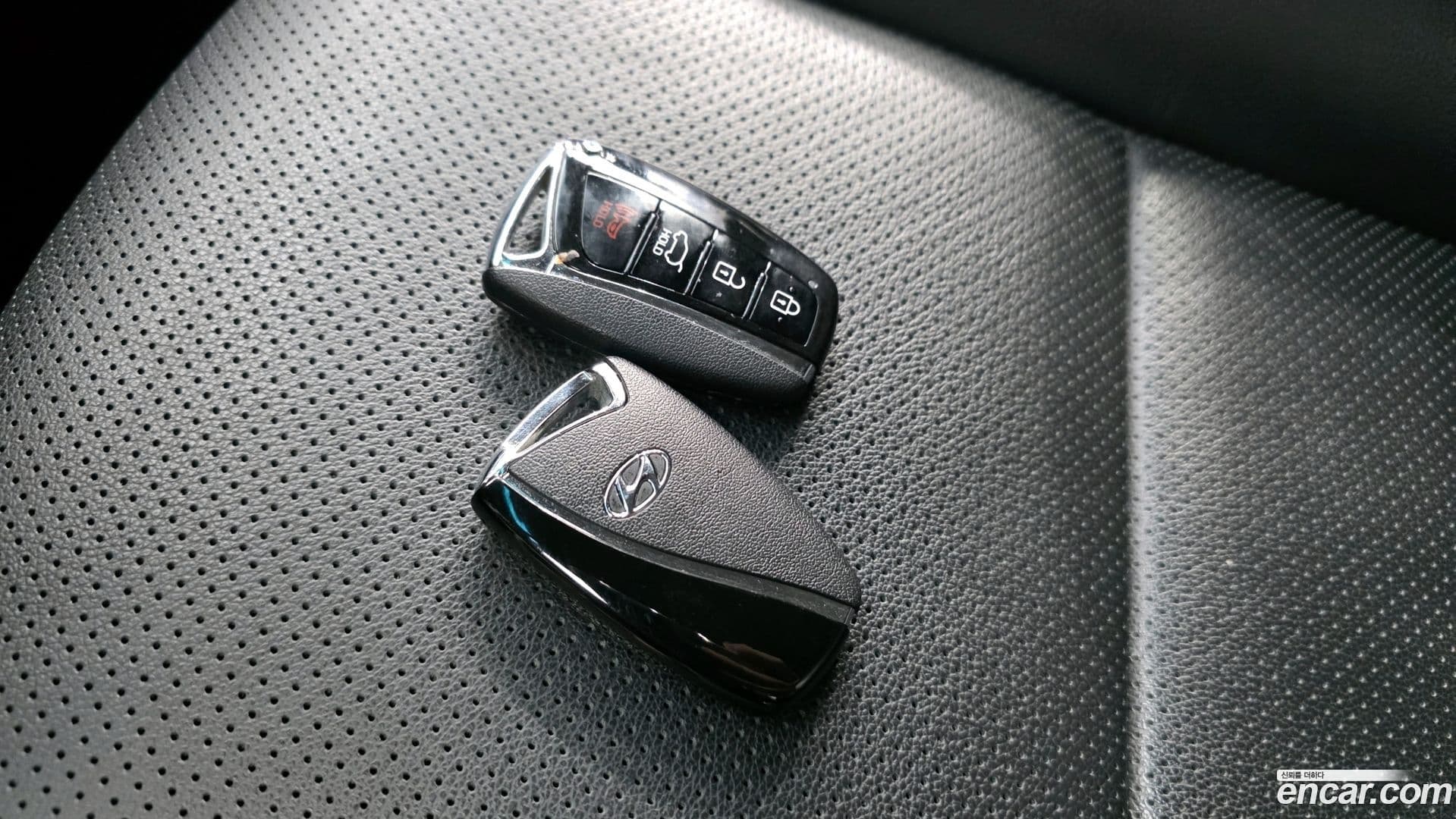 Main__Slider__Photo:Santafe Hyundai 2016.1-29