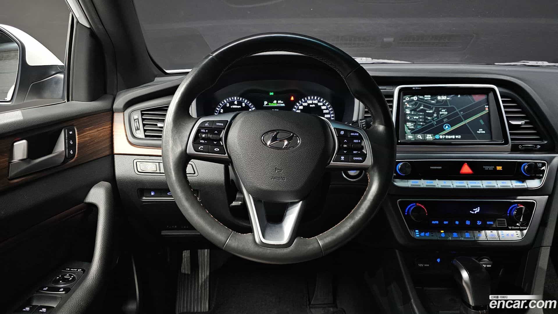 Sonata Hyundai 2018.6-OPTION-017