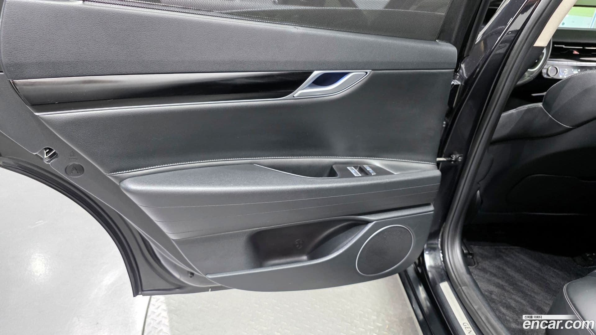 Main__Slider__Photo:G80 Genesis 2022.1-24