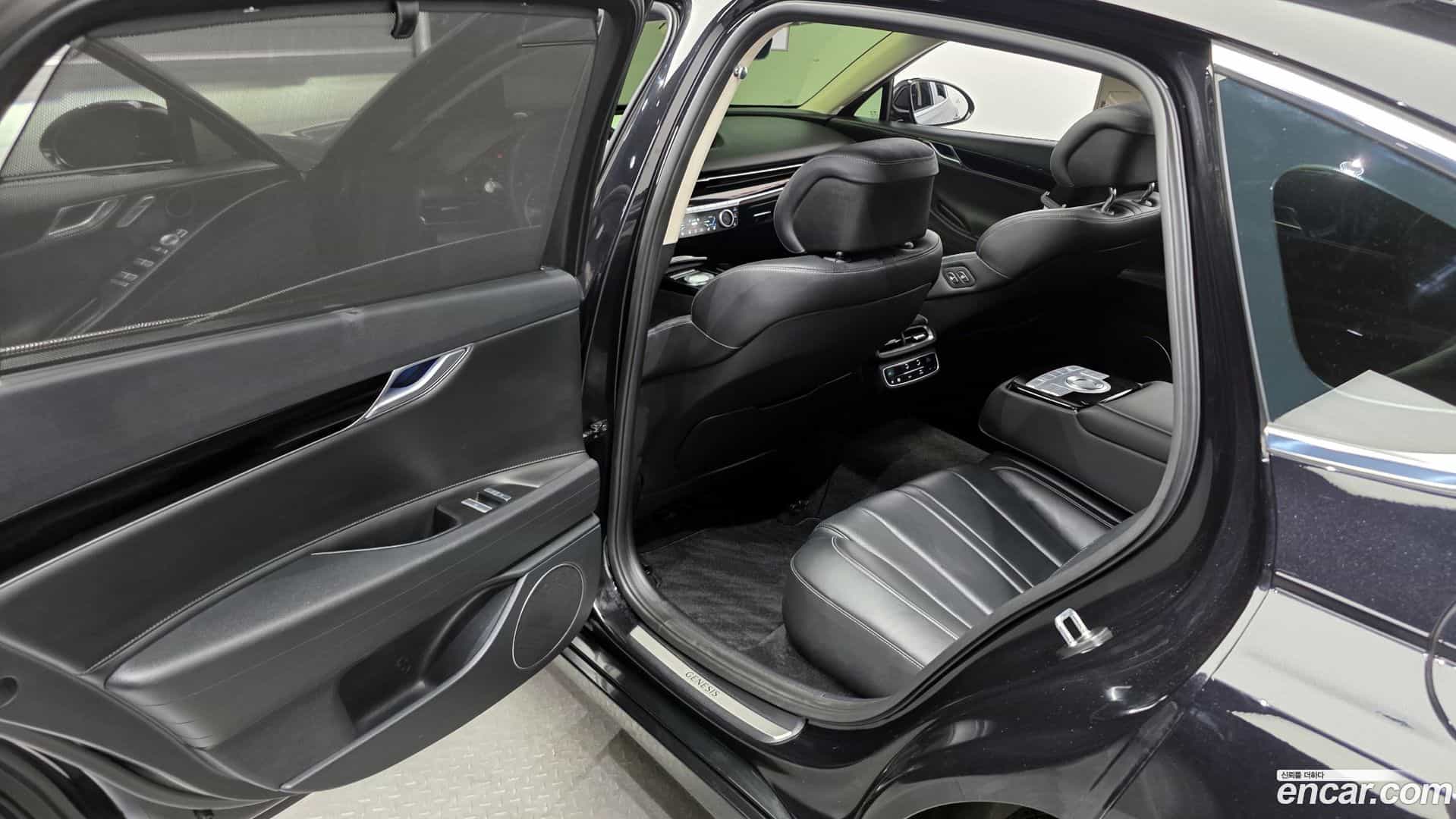 G80 Genesis 2022.1-INNER-036