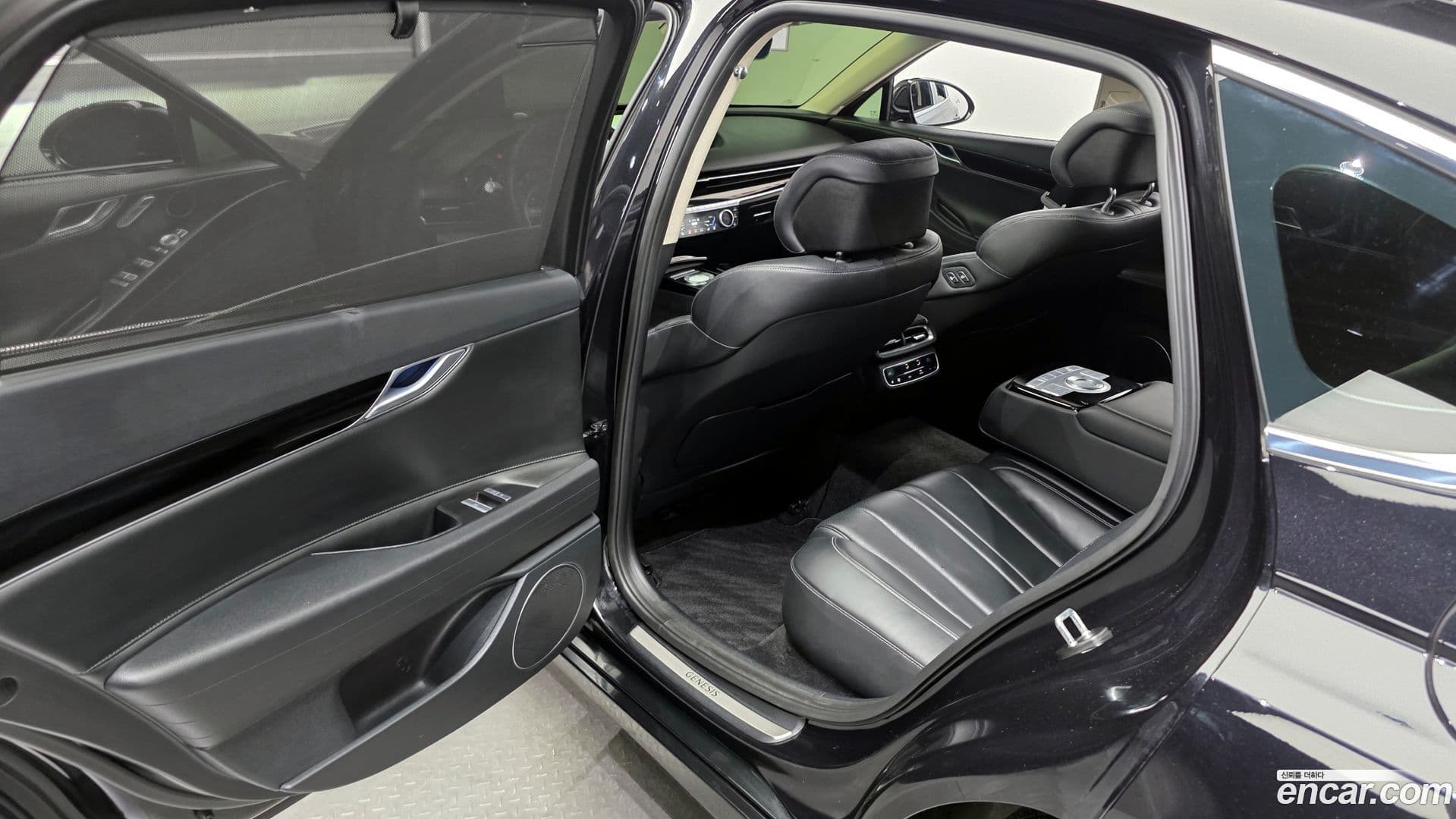 Main__Slider__Photo:G80 Genesis 2022.1-25