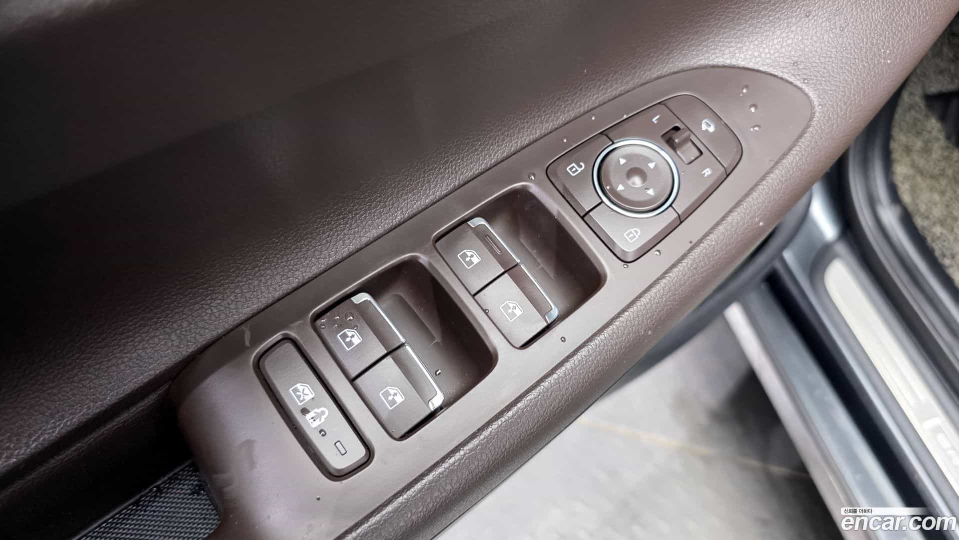 Grandeur Hyundai 2022.0-OPTION-017