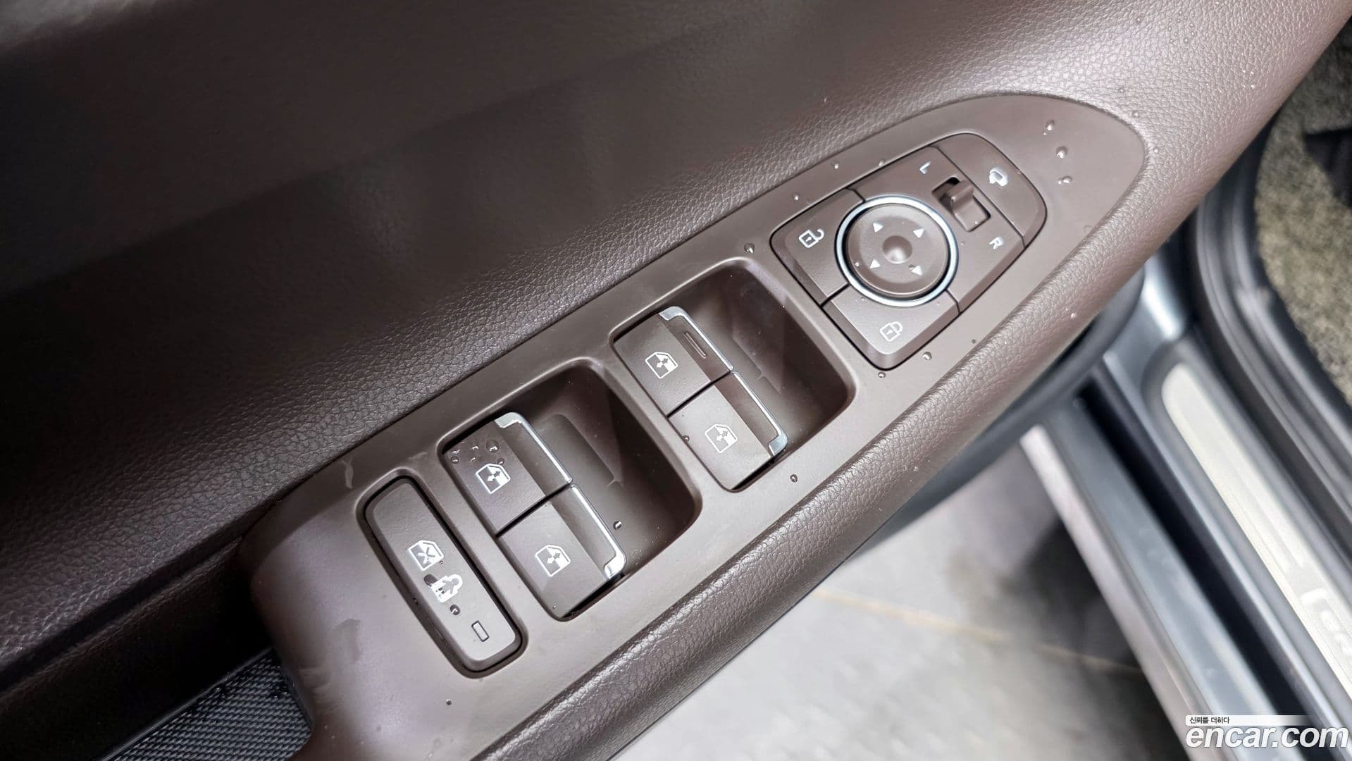 Main__Slider__Photo:Grandeur Hyundai 2022.0-12