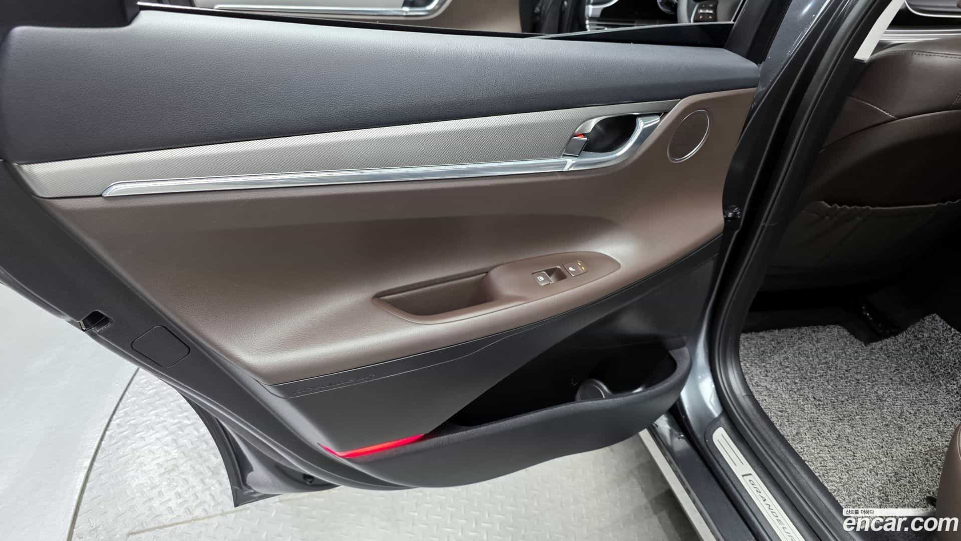Grandeur Hyundai 2022.0-INNER-035