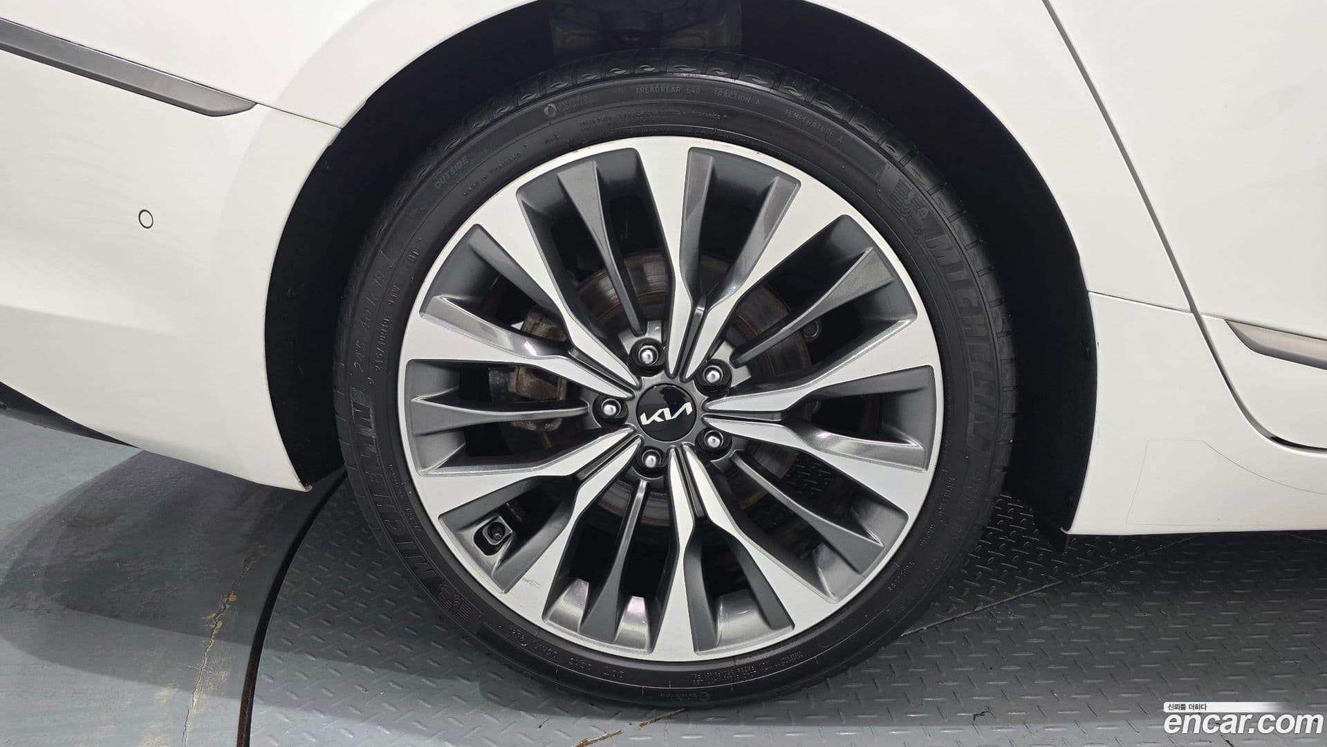 Main__Slider__Photo:K8 Kia 2022.3-4