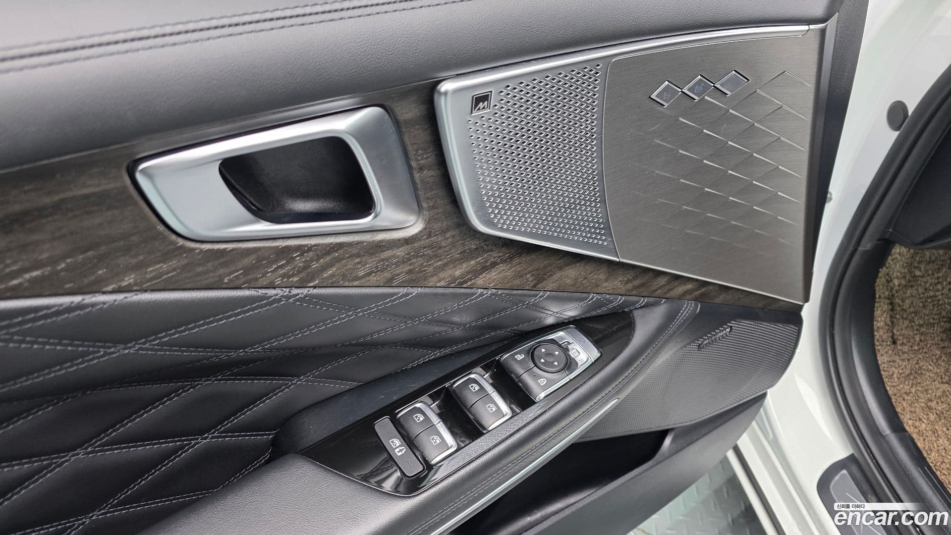 Main__Slider__Photo:K8 Kia 2022.3-26