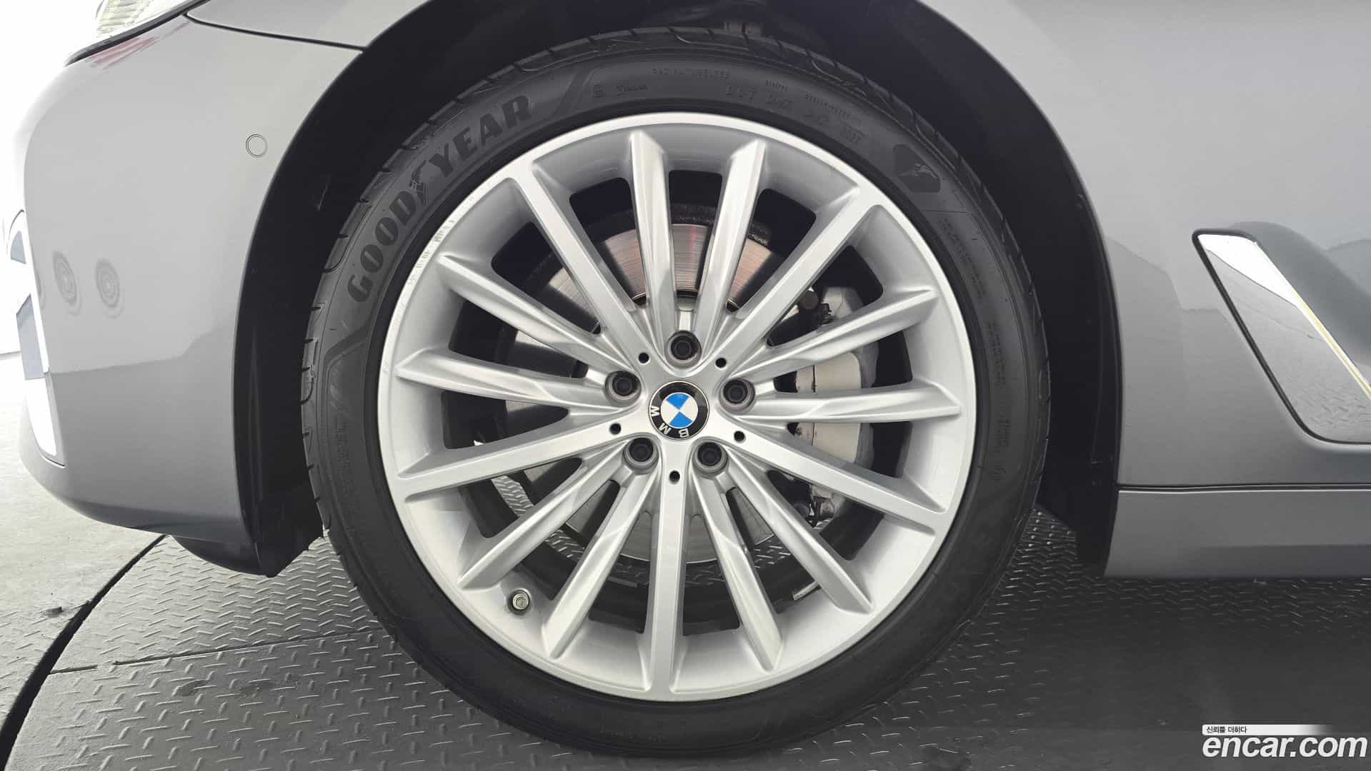 5-Series BMW 2023.0-OUTER-005