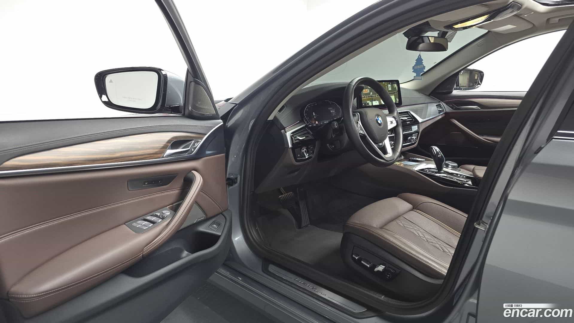 5-Series BMW 2023.0-INNER-010