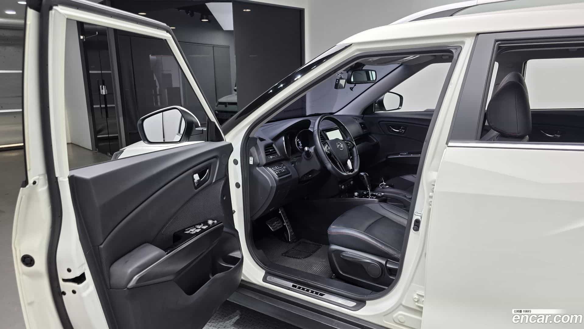 TIBOLI KG Mobility 2017.1-INNER-010