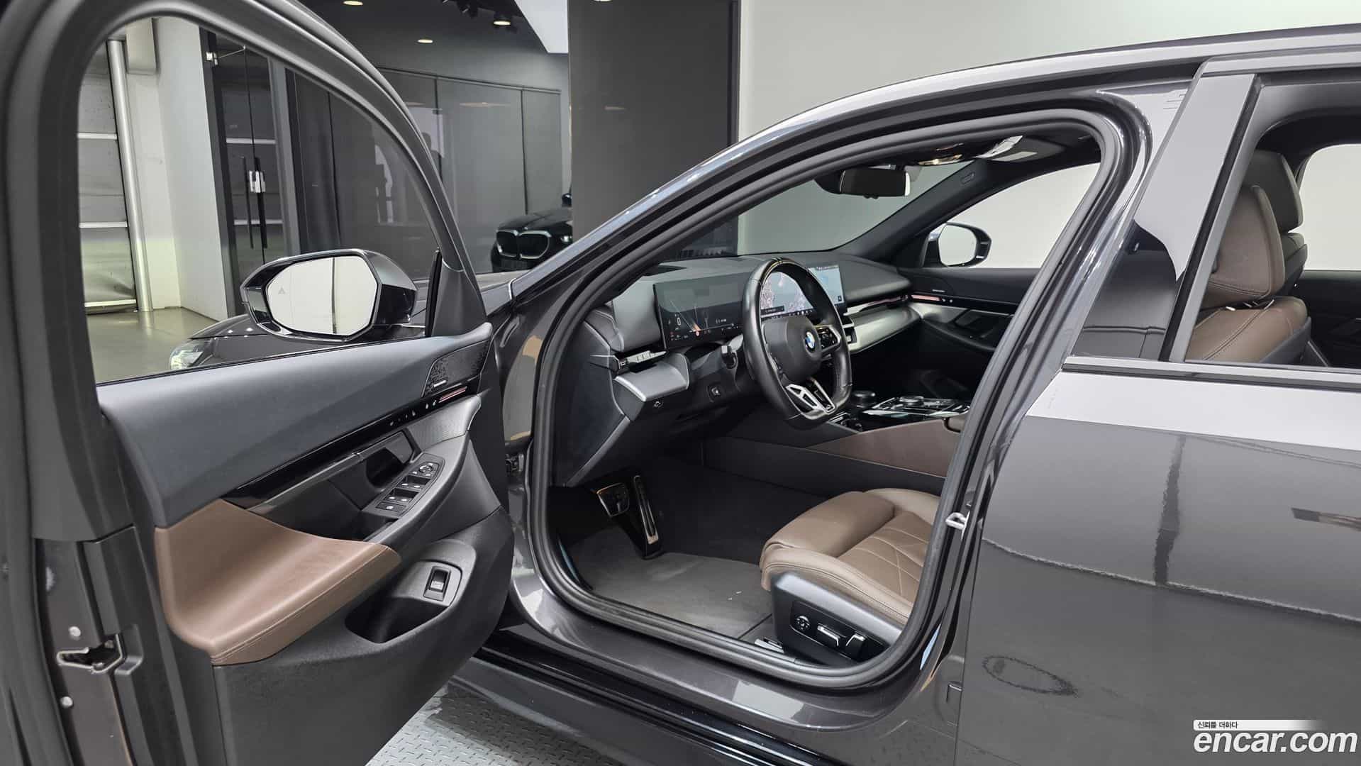 5-Series BMW 2023.9-INNER-010