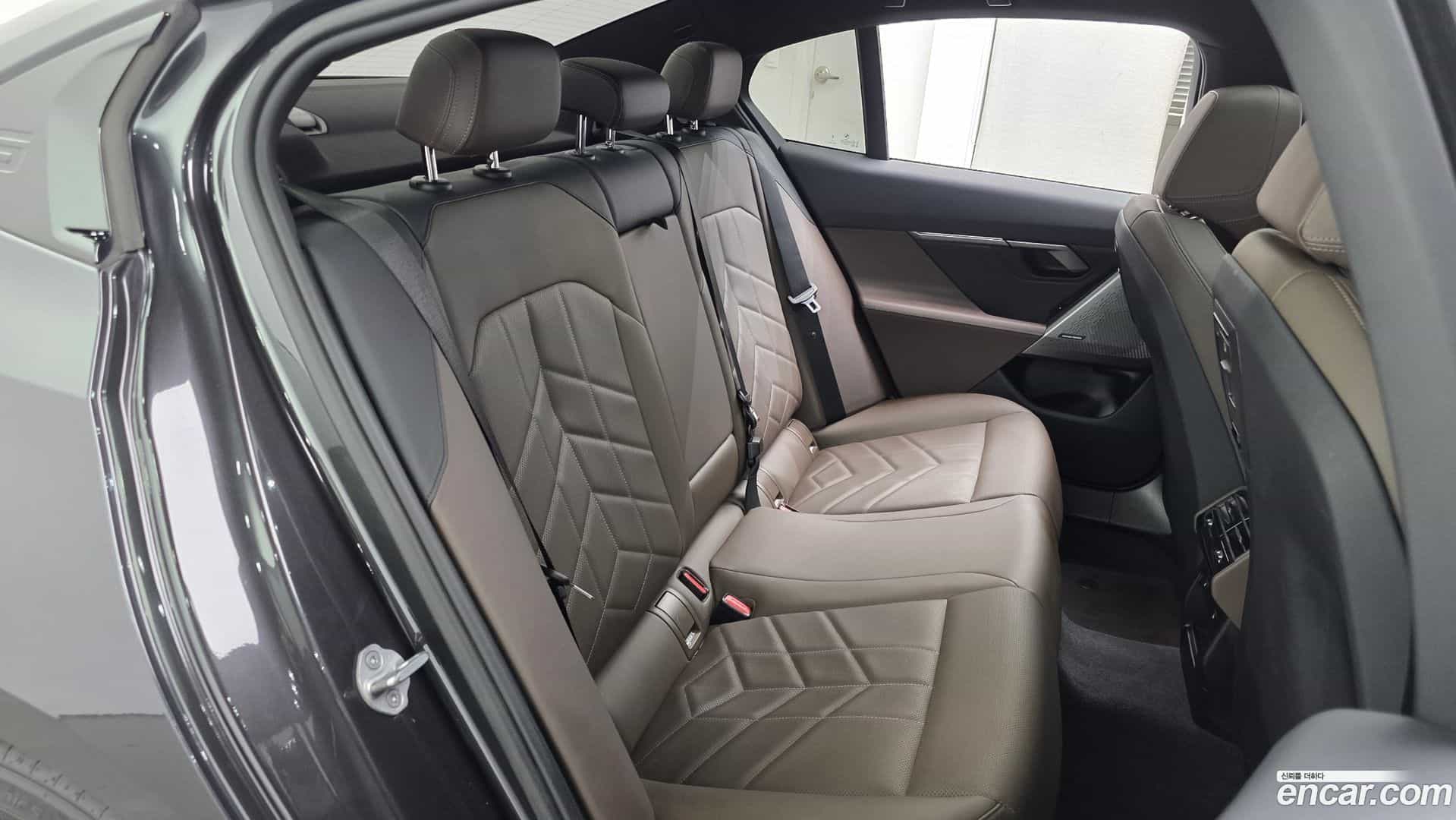 5-Series BMW 2023.9-OPTION-015