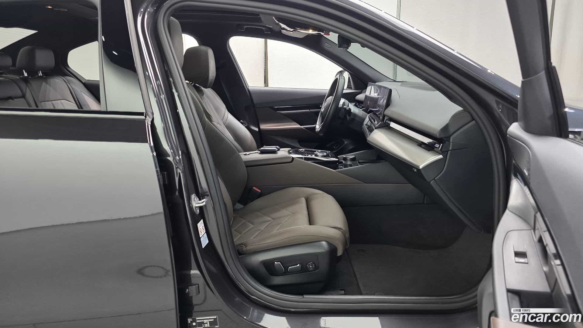 5-Series BMW 2023.9-OPTION-016