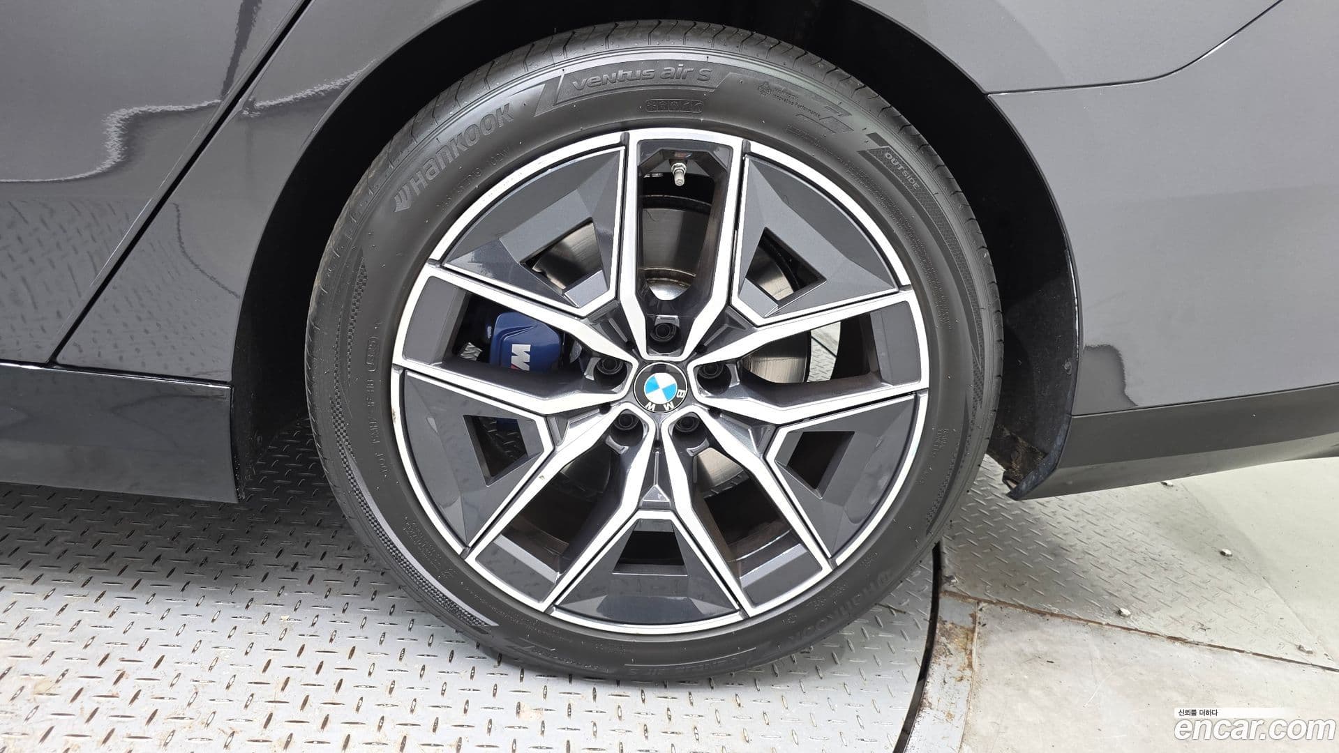 Main__Slider__Photo:5-Series BMW 2023.9-20