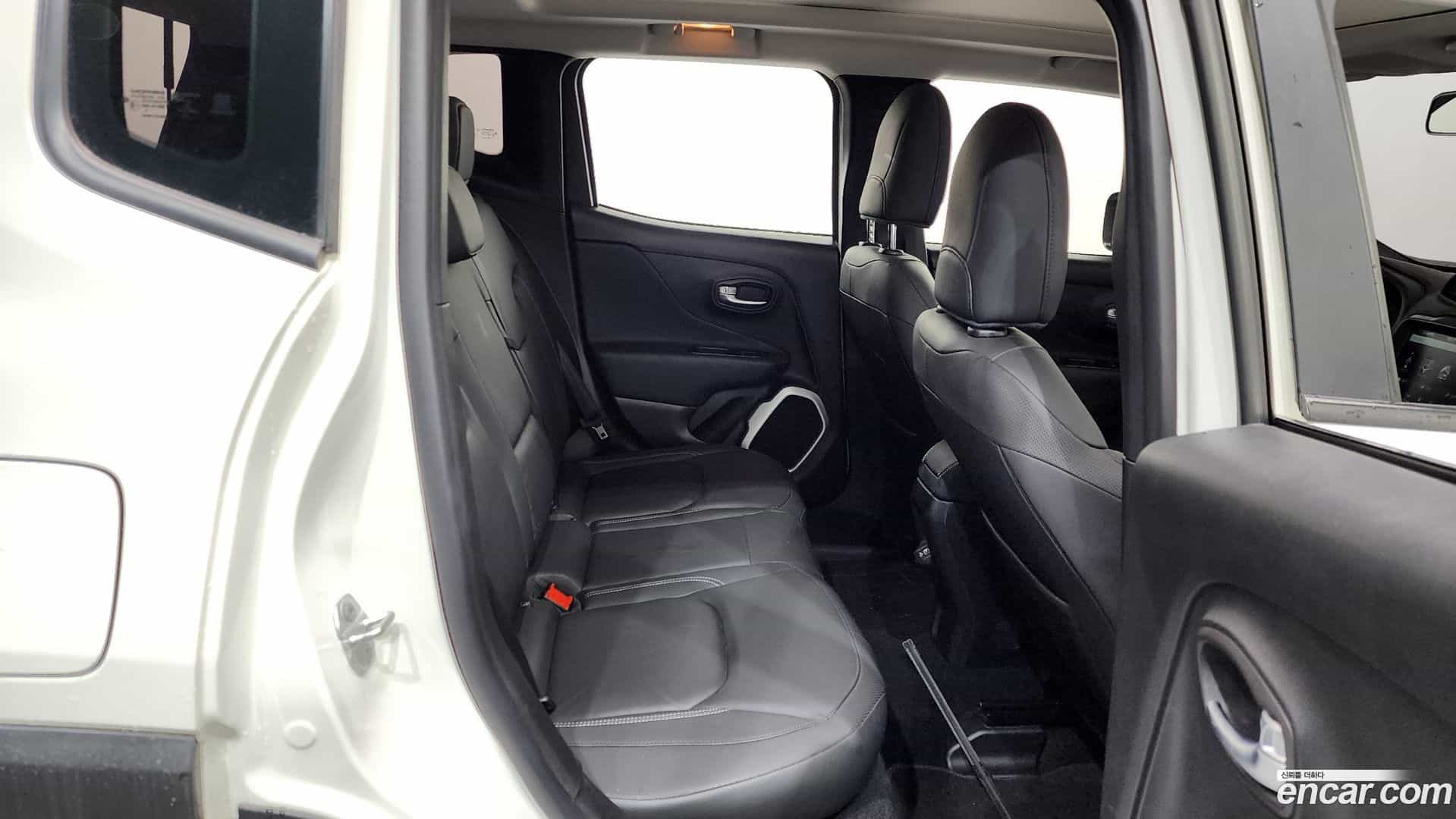 Renegade Jeep 2018.8-OPTION-015