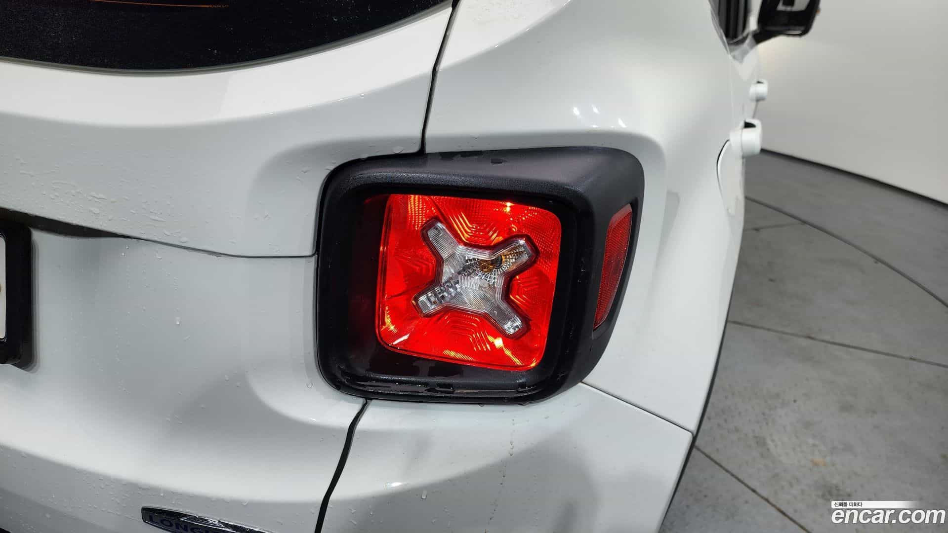 Renegade Jeep 2018.8-OUTER-033
