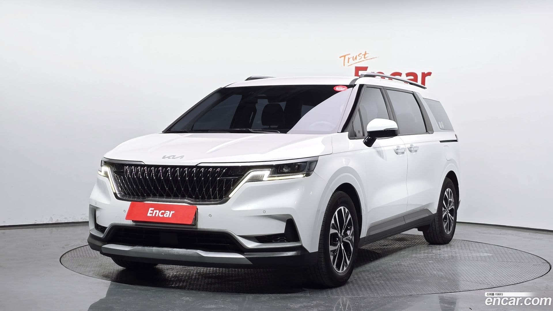 Main__Slider__Photo:Canival Kia 2022.3-0