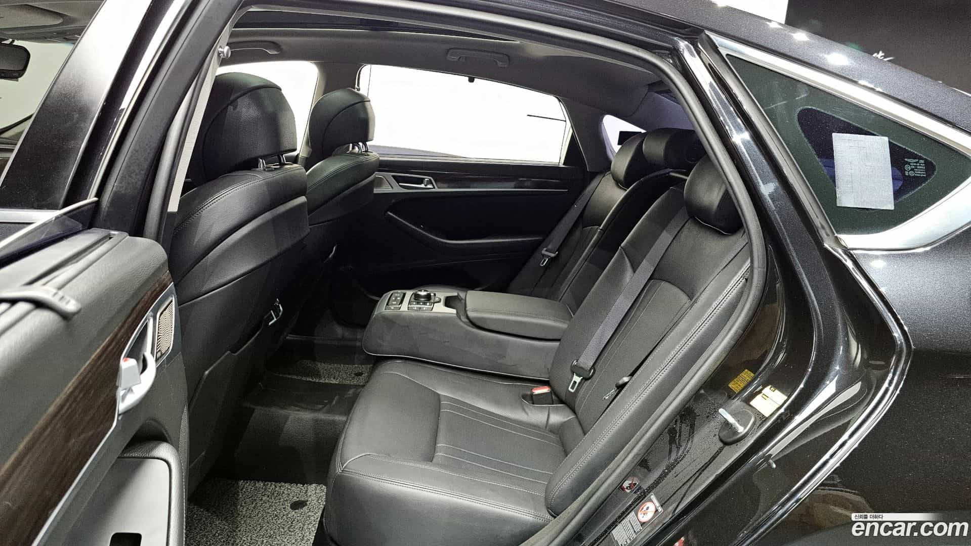 G80 Genesis 2018.3-OPTION-015