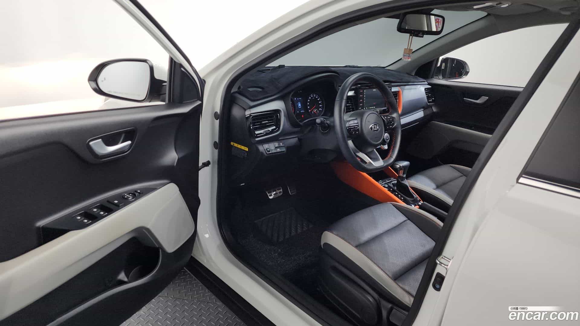 Stonic Kia 2018.8-INNER-010