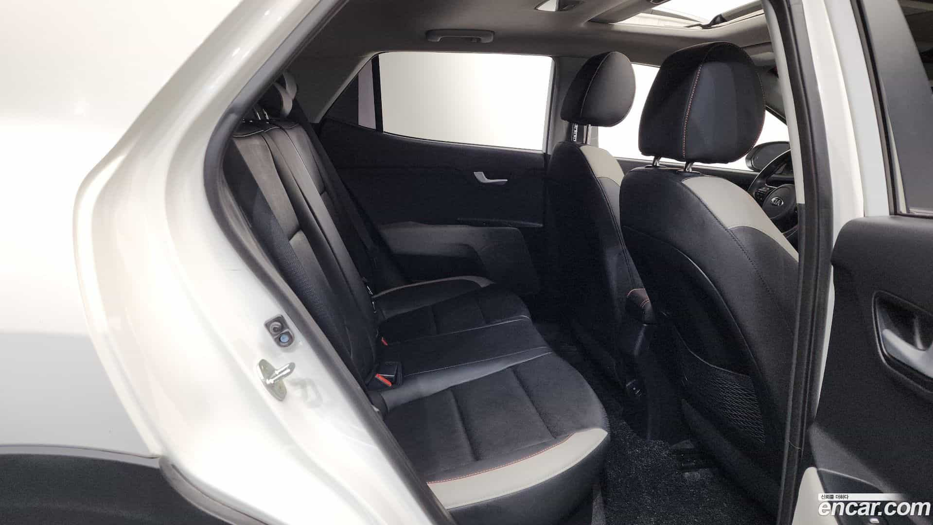 Stonic Kia 2018.8-OPTION-015
