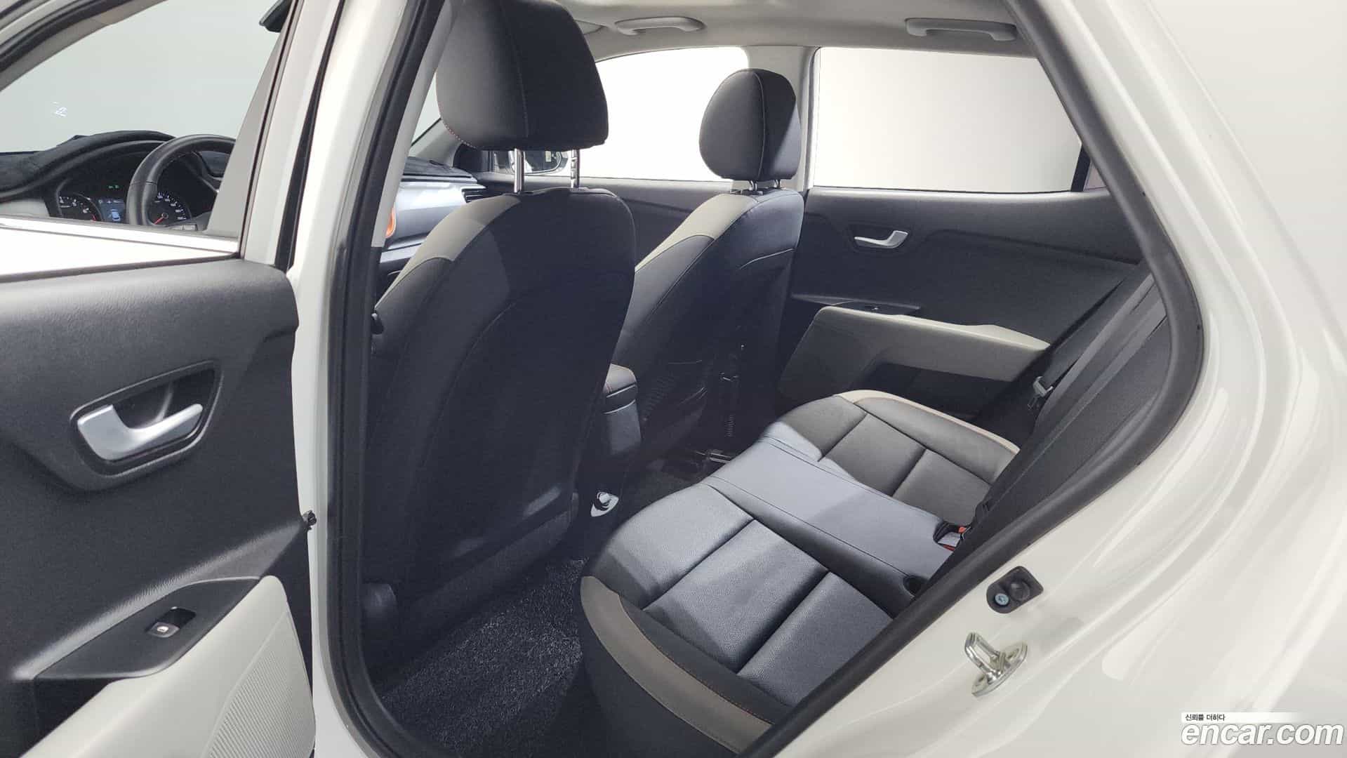 Stonic Kia 2018.8-OPTION-023