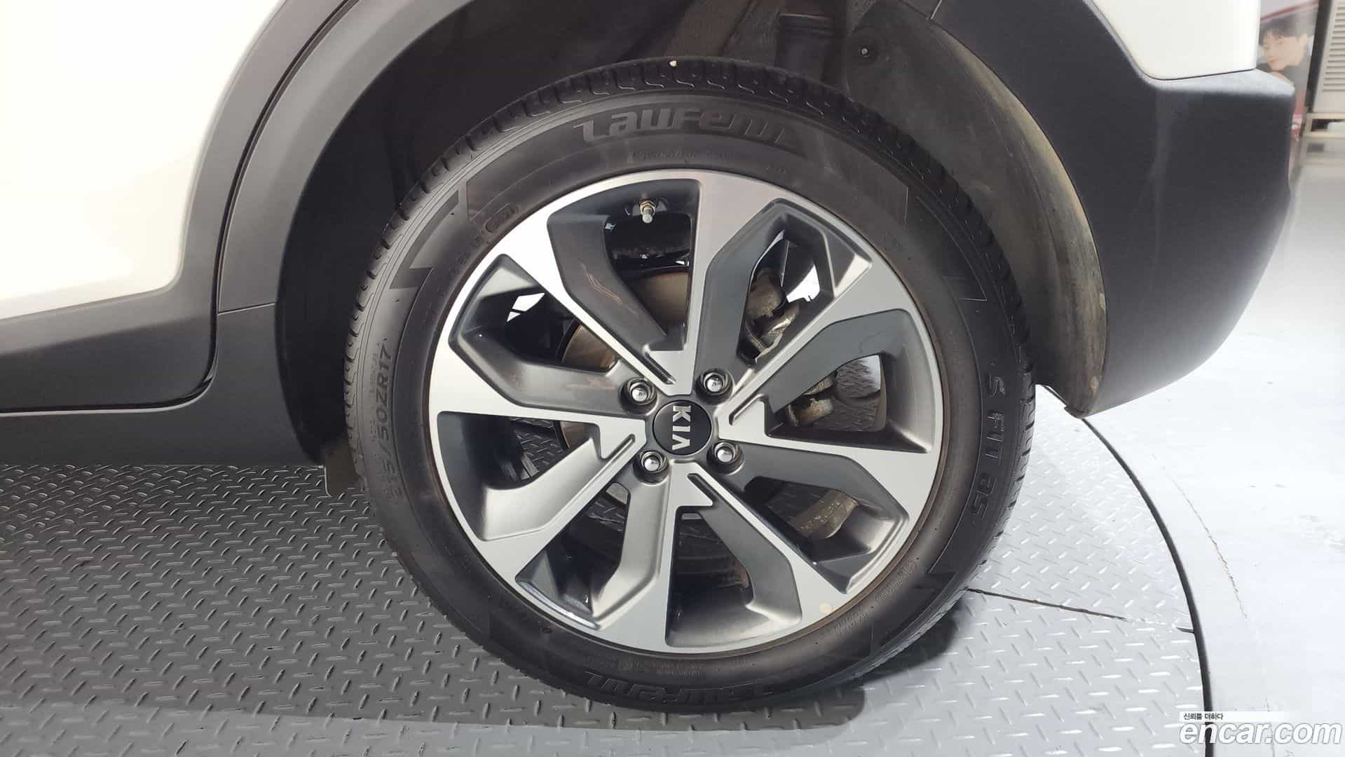 Stonic Kia 2018.8-OUTER-031