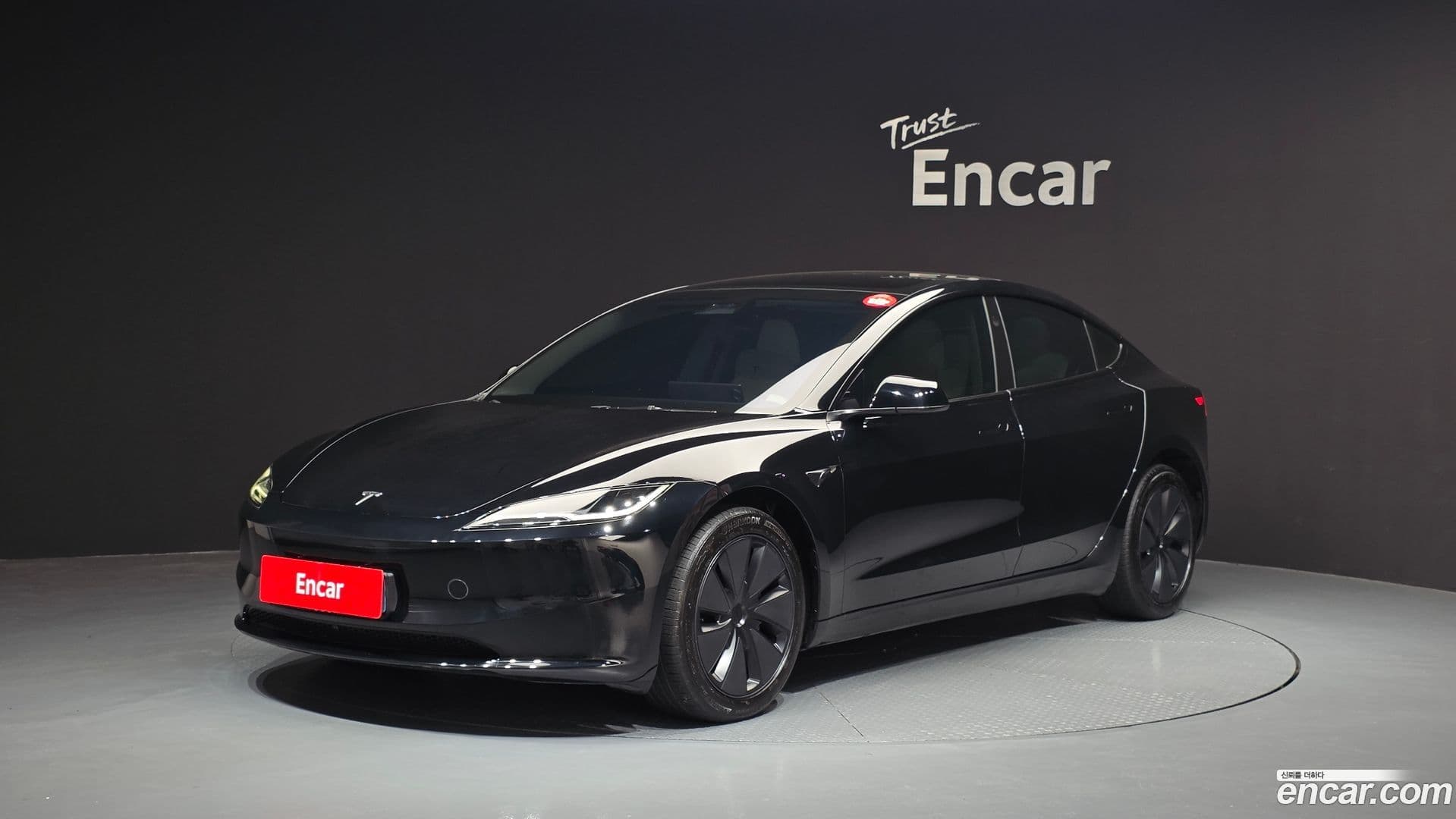 Main__Slider__Photo:Model 3 Tesla 2024.6-0